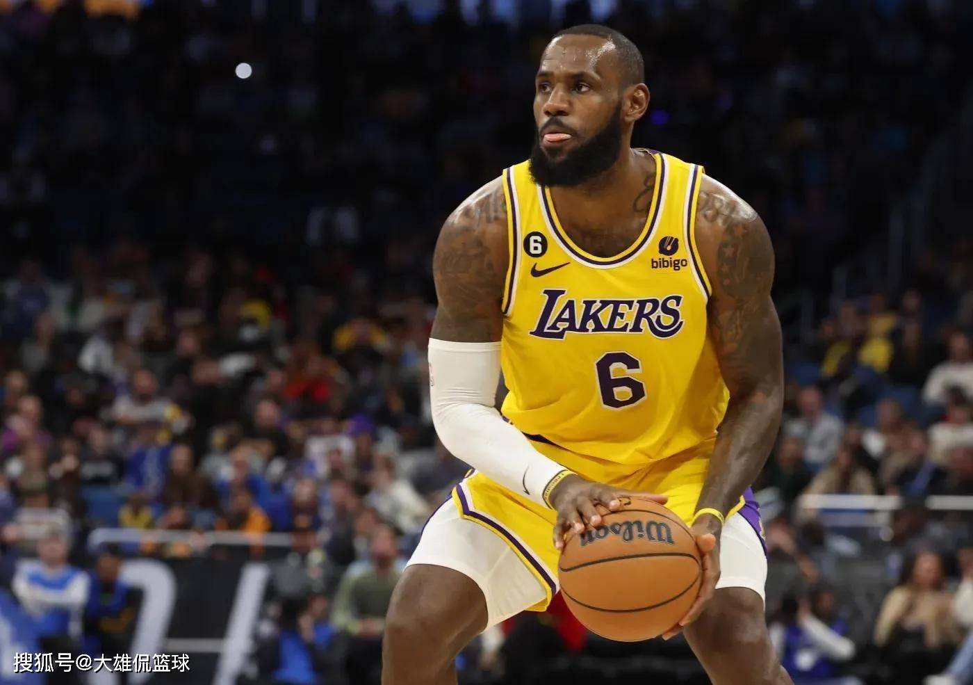 AYX SPORTS-关于詹姆斯在美国队比赛中爆冷，比赛局势复杂引发热议！比赛高潮迭起的信息