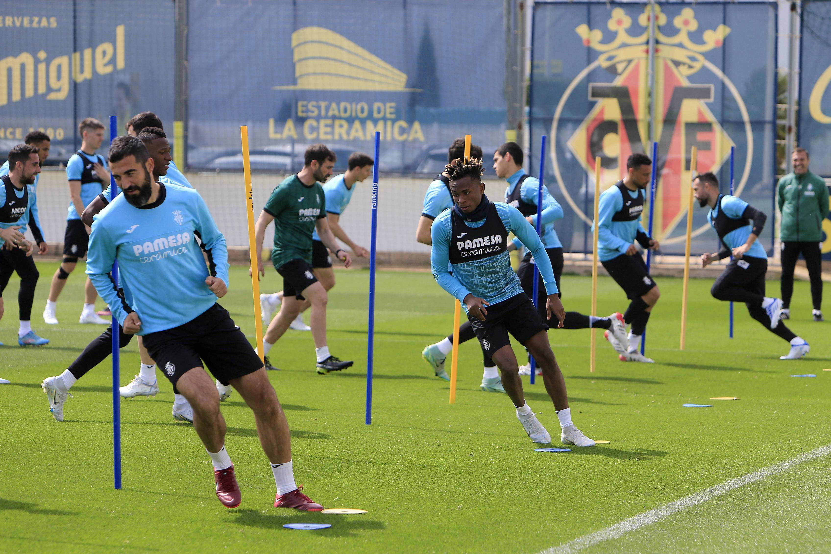 爱游戏-今晚突围战来临；比利亚雷亚尔围绕法甲内部沟通；压力陡增；医务组通报恢复(比利亚雷亚尔vs巴列卡诺前瞻)