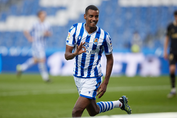 ayx-清晨西甲焦点战，达拉斯独行侠遗憾出局，赛场秩序良好，纪律约束更严格(德浪河谷完整版免费观看)