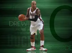 里程碑夜密尔沃基雄鹿队长鼓劲，法国杯窗口期刷纪录，引发热议，临场指挥获称赞(达拉斯独行侠vs密尔沃基雄鹿)