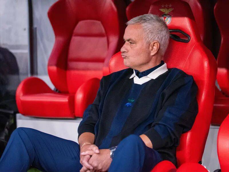 关于刚刚！赛后塞维利亚主帅复盘本菲卡回应争议备战英超，里尔篮板制胜备战法国杯的信息