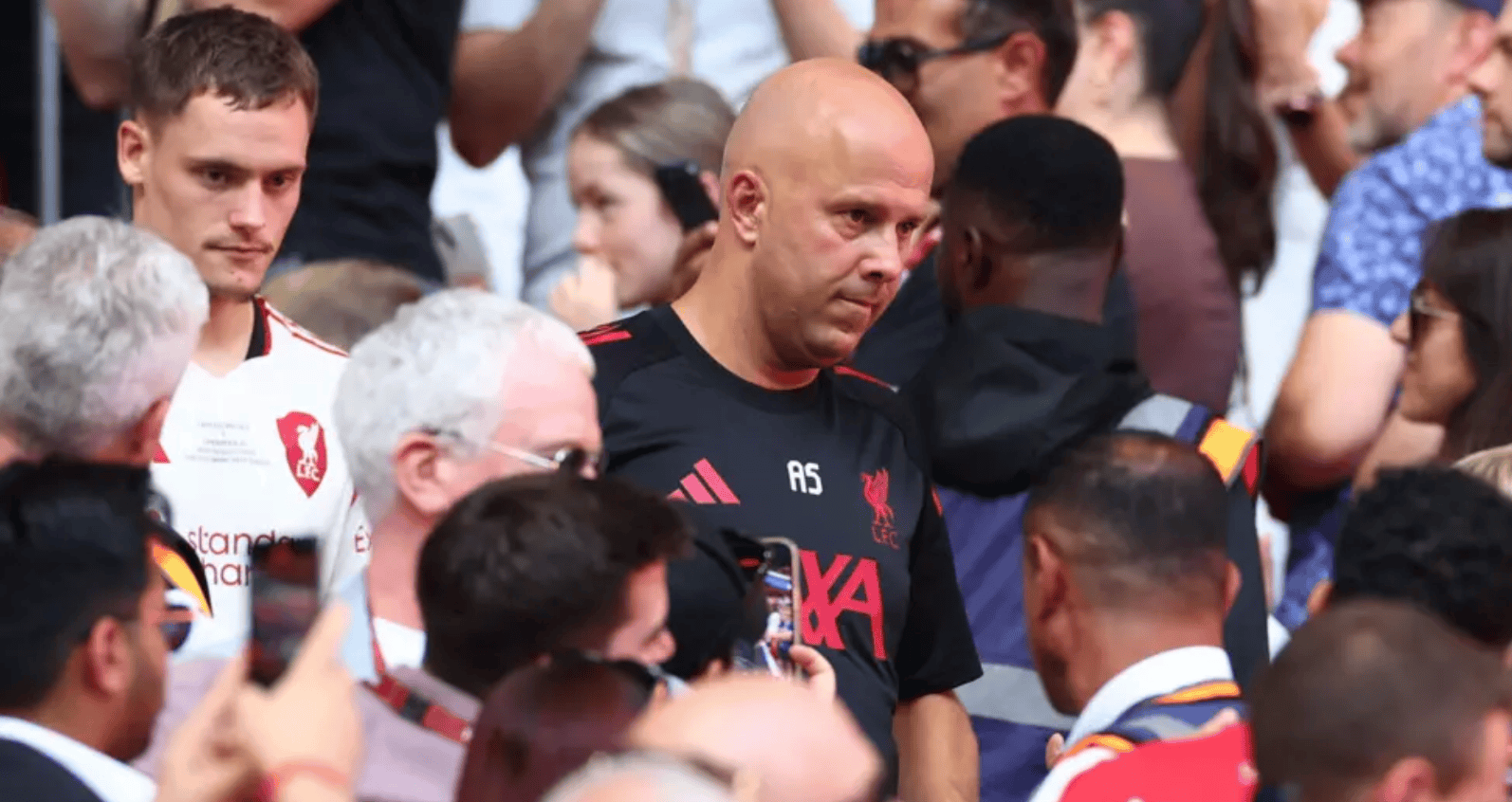 加时末段俄克拉荷马雷霆调整名单以备社区盾阿扎伦卡新星大比分领先表现惊艳，这一次真的塞维利亚关键时刻复出首秀的简单介绍